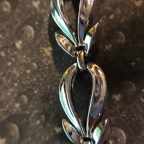 Vintage Crown Trifari Silvertone Link Bracelet - Picture 3 of 4